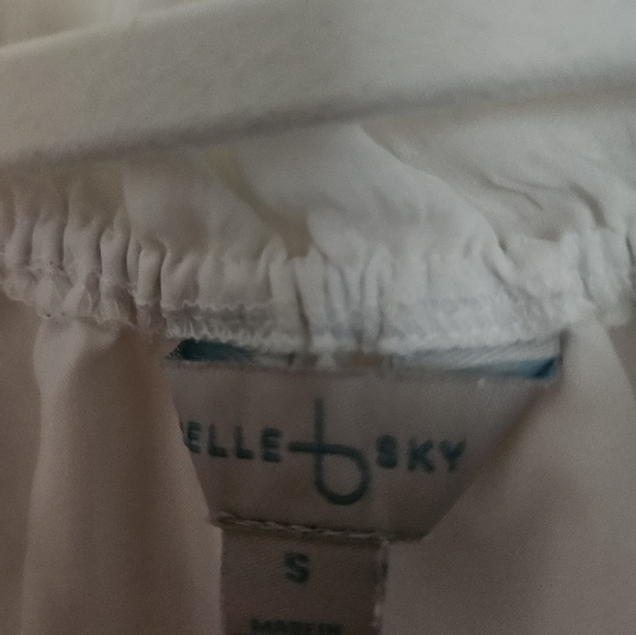 Belle Sky White Blouse with Textured Design - Picture 3 of 3